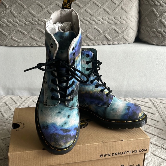 DR. MARTENS | Blue tie dye special edition 8 hole dr. Marten ankle boot - Picture 1 of 8